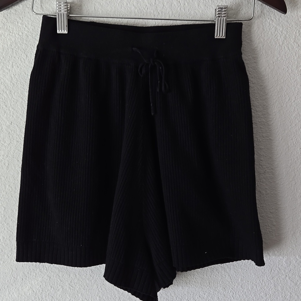 Dissh Sofie Black Ribbed Knit Shorts Size 12